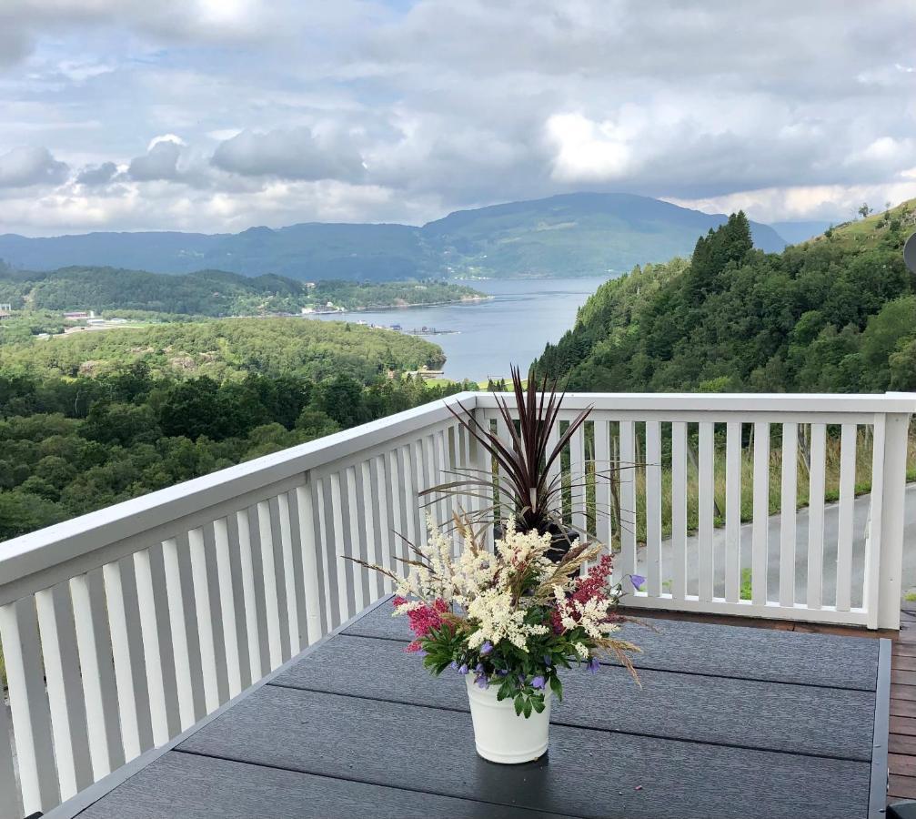 Fjord Road Apartment Hjelmeland Bagian luar foto